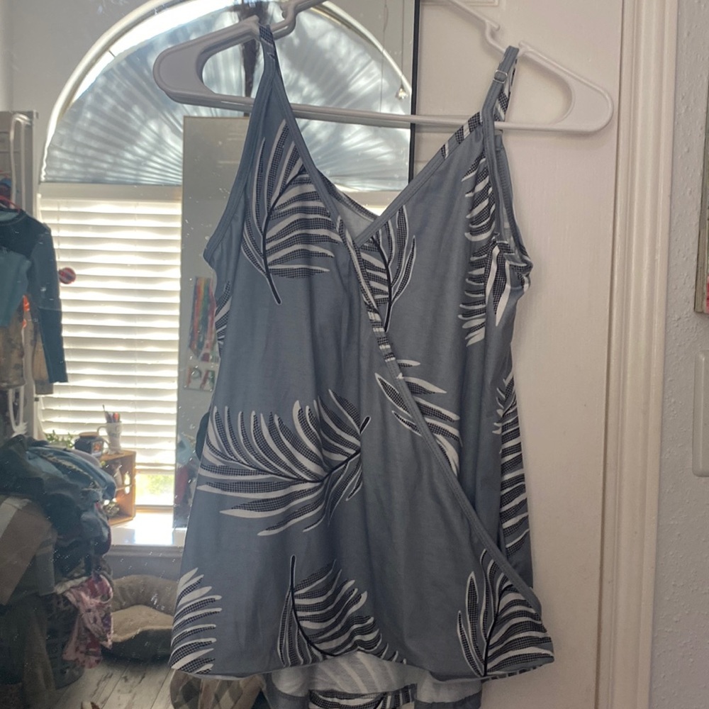 Tank top. Size Medium